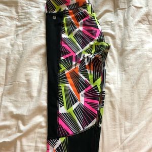 Bright Capri leggings